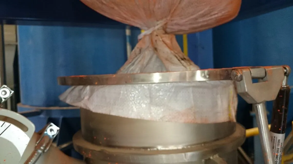 Ingtec AG - station de vidange big bag bulk material sans poussiere4